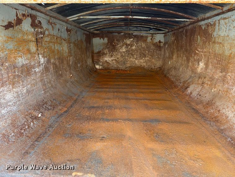 image for item YA4996 Roll-off container