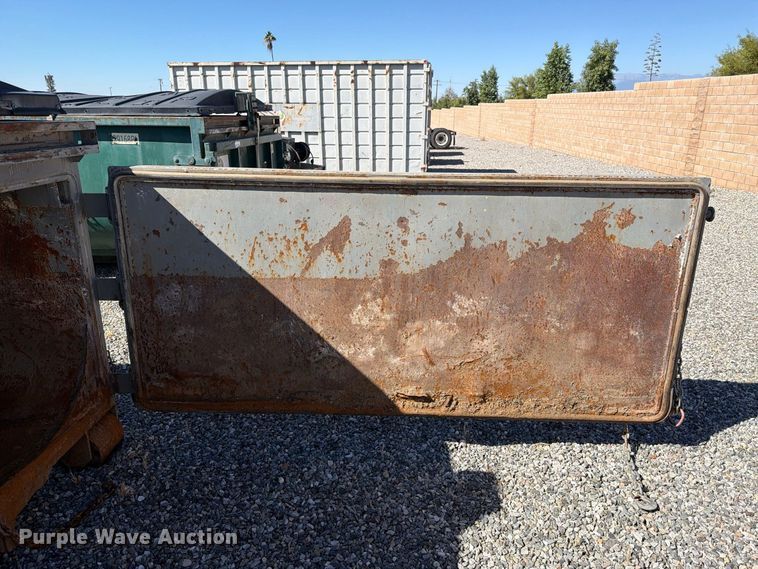 image for item YA4996 Roll-off container