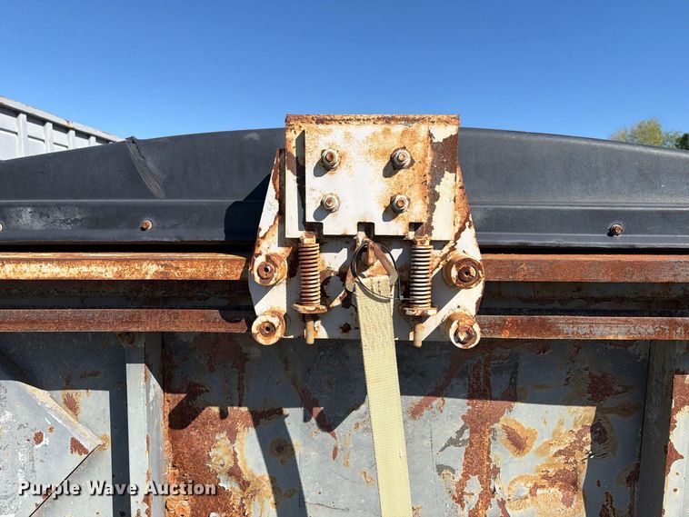 image for item YA4998 Roll-off container