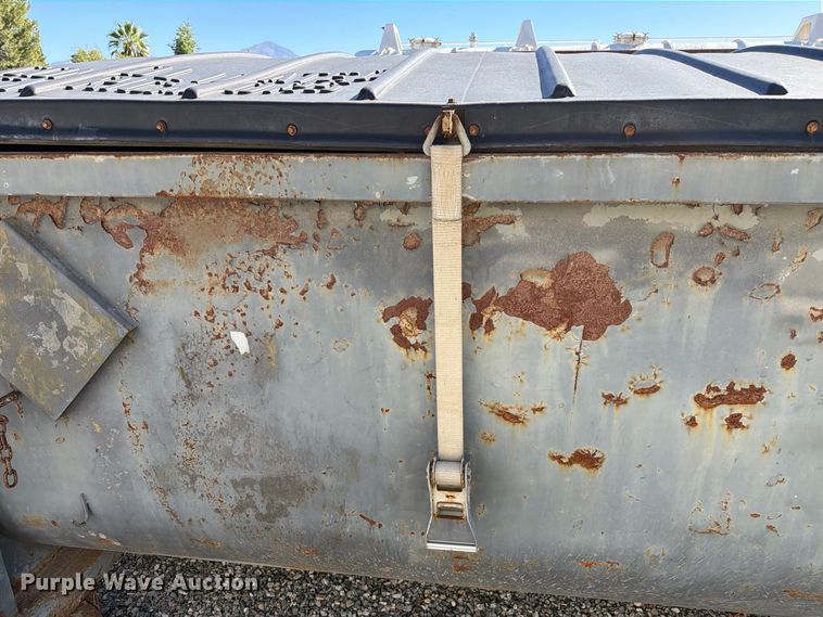 image for item YA4998 Roll-off container