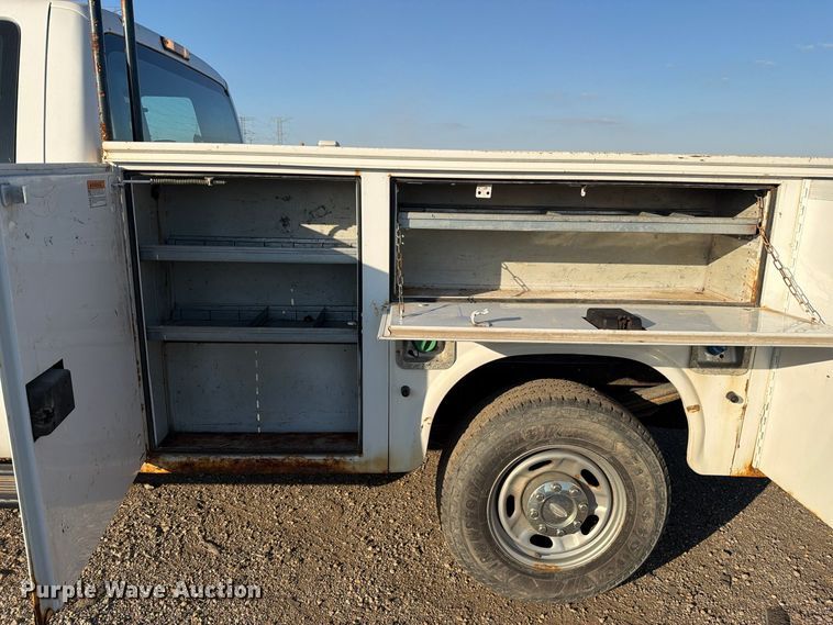 image for item YA5135 2016 Ford F250 Super Duty Ext. Cab utility bed pickup truck
