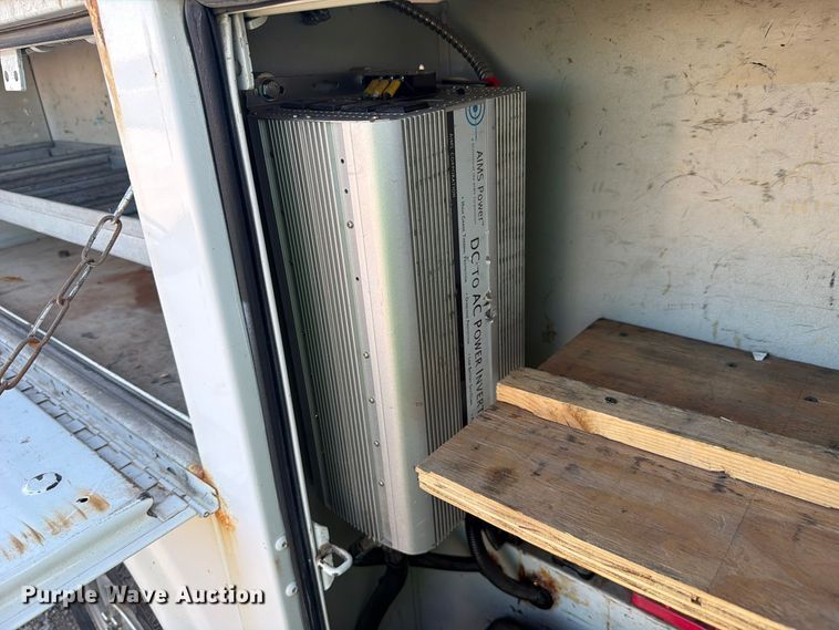 image for item YA5135 2016 Ford F250 Super Duty Ext. Cab utility bed pickup truck