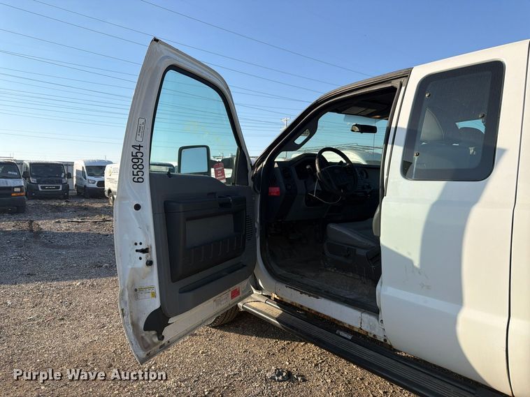 image for item YA5135 2016 Ford F250 Super Duty Ext. Cab utility bed pickup truck