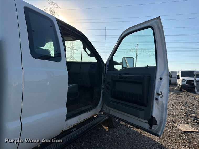 2016 Ford F250 Super Duty Ext. Cab utility bed pickup truck in Elgin ...
