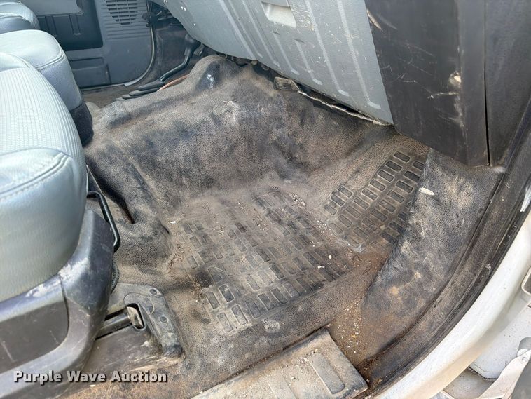 image for item YA5135 2016 Ford F250 Super Duty Ext. Cab utility bed pickup truck
