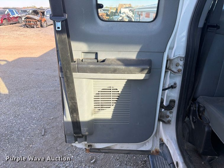 image for item YA5135 2016 Ford F250 Super Duty Ext. Cab utility bed pickup truck