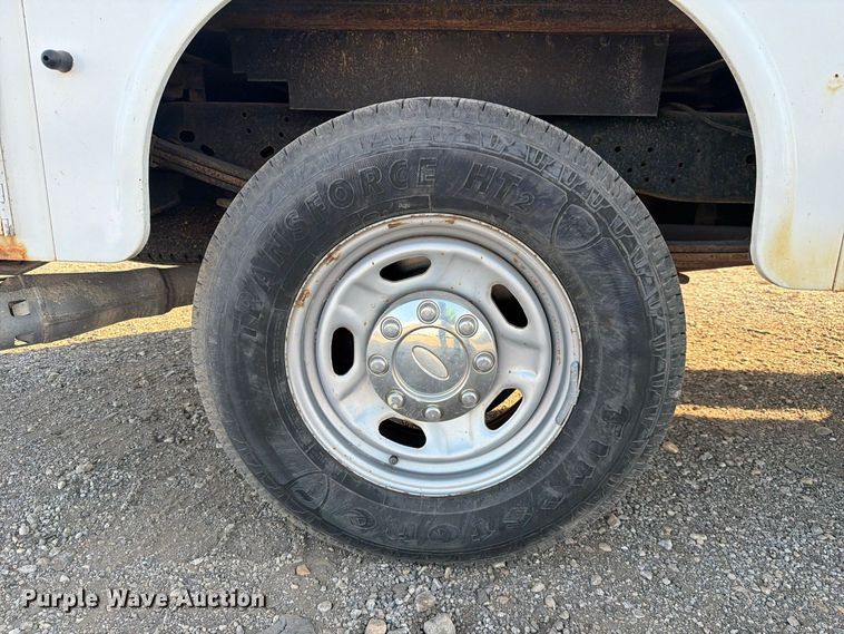 image for item YA5135 2016 Ford F250 Super Duty Ext. Cab utility bed pickup truck