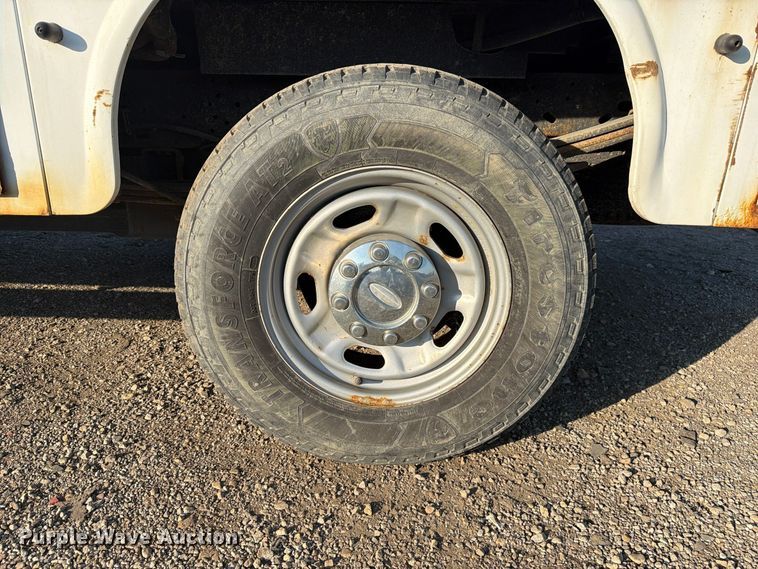 image for item YA5135 2016 Ford F250 Super Duty Ext. Cab utility bed pickup truck