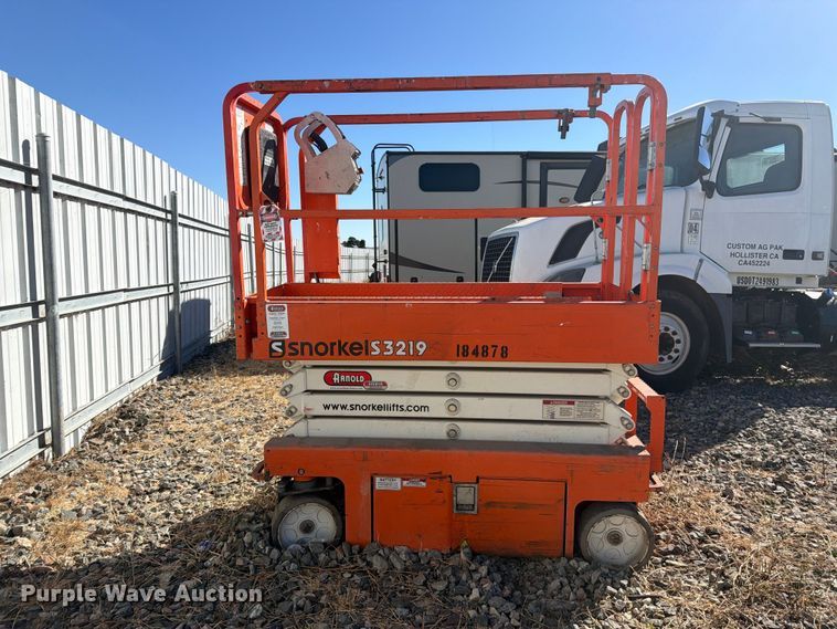 image for item YA5141 2017 Snorkel S3219E scissor lift