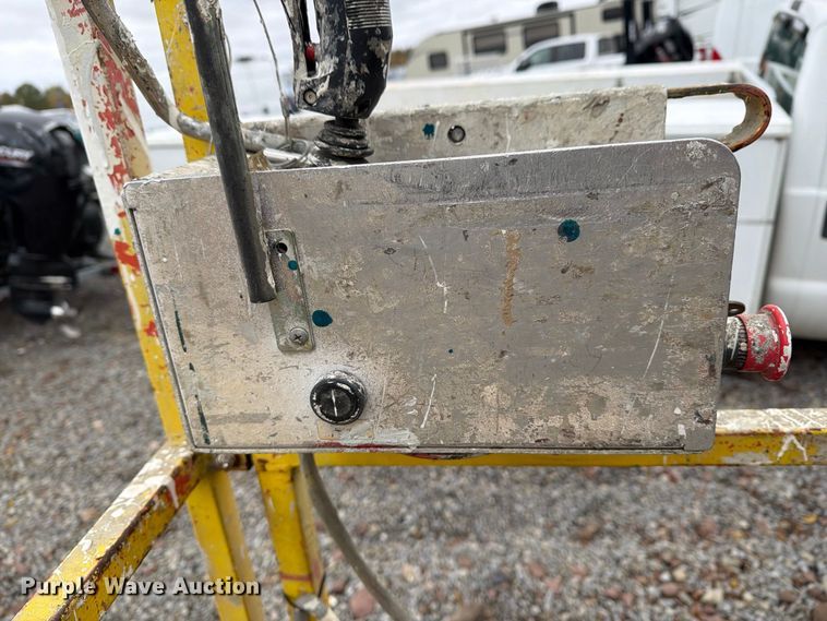 image for item YA5209 2006 SkyJack SJIII-3219 scissor lift