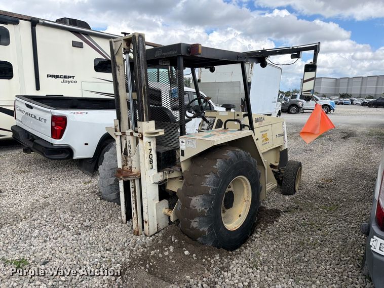 image for item YA5211 2008 Ingersoll T-708J tow tractor