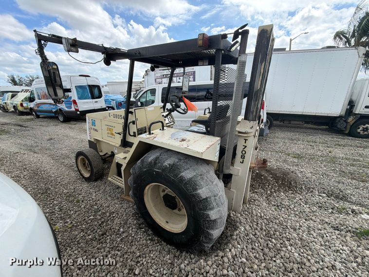 image for item YA5211 2008 Ingersoll T-708J tow tractor