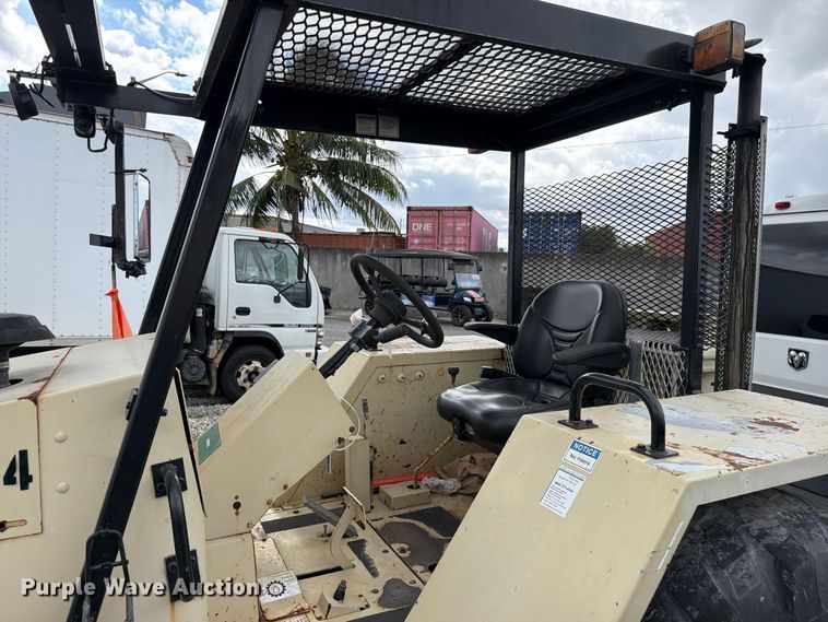 image for item YA5211 2008 Ingersoll T-708J tow tractor