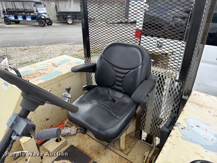 image for item YA5211 2008 Ingersoll T-708J tow tractor
