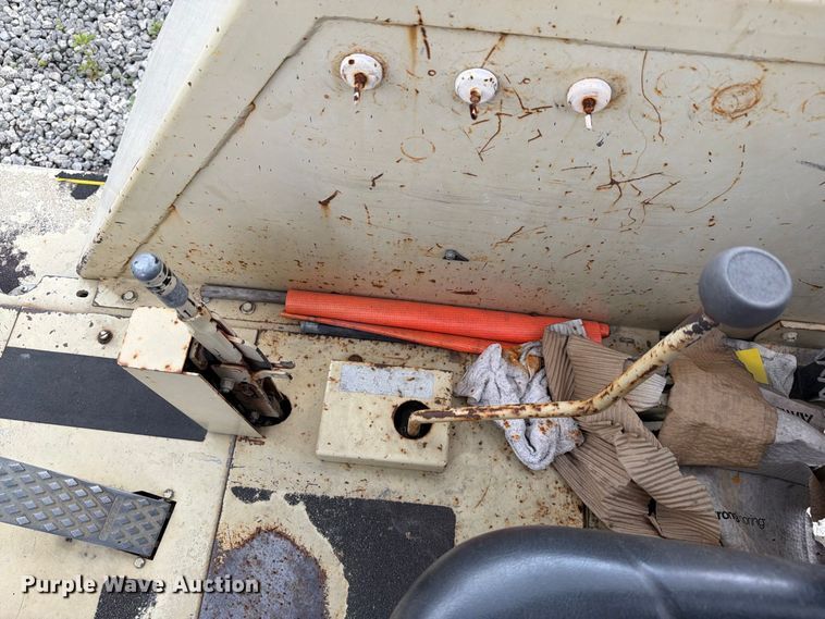 image for item YA5211 2008 Ingersoll T-708J tow tractor