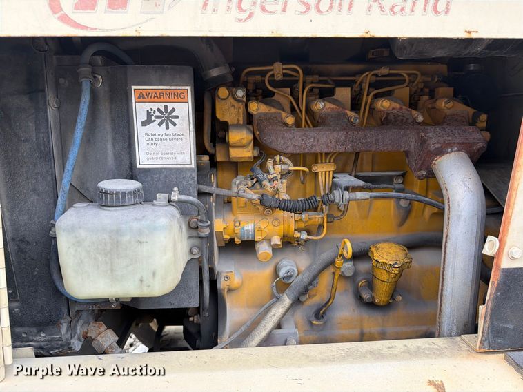 image for item YA5211 2008 Ingersoll T-708J tow tractor