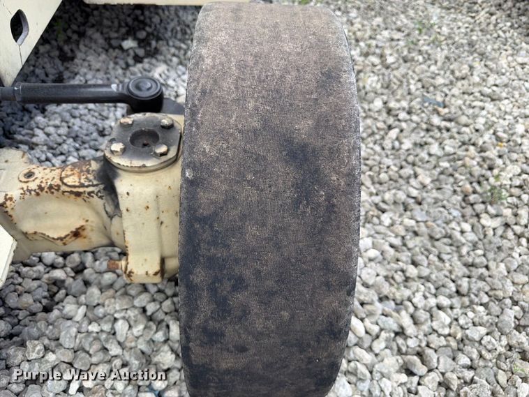 image for item YA5211 2008 Ingersoll T-708J tow tractor