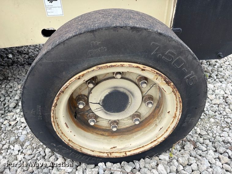 image for item YA5211 2008 Ingersoll T-708J tow tractor