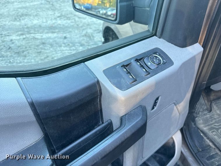 image for item YA5217 2016 Ford F150 Ext. Cab pickup truck