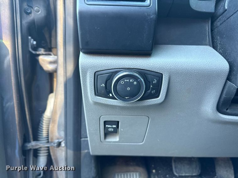 image for item YA5217 2016 Ford F150 Ext. Cab pickup truck