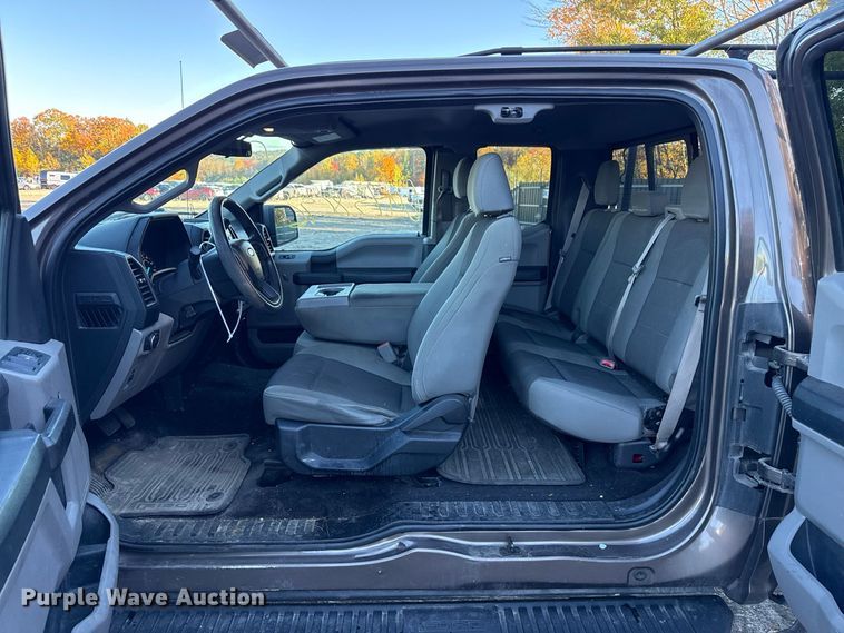 image for item YA5217 2016 Ford F150 Ext. Cab pickup truck