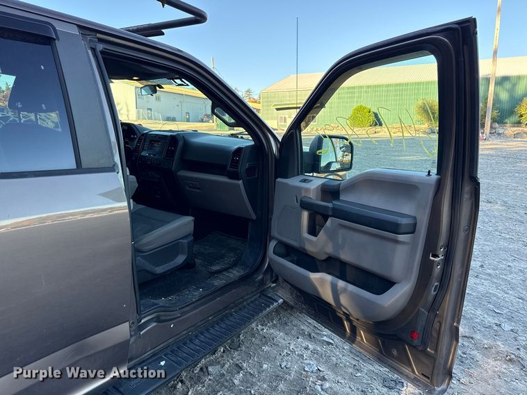 image for item YA5217 2016 Ford F150 Ext. Cab pickup truck