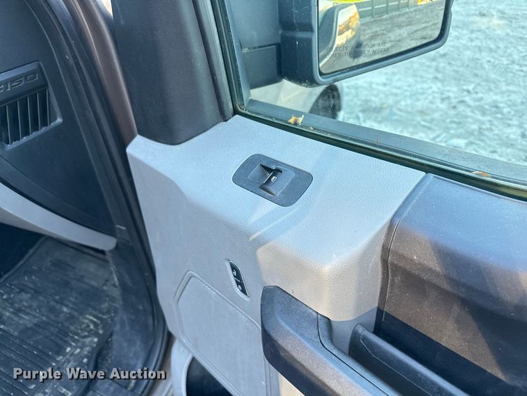 image for item YA5217 2016 Ford F150 Ext. Cab pickup truck