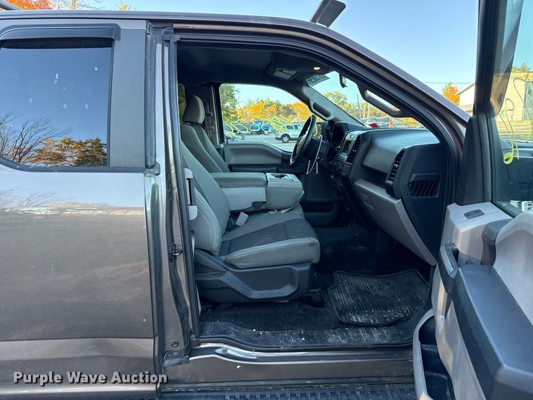 image for item YA5217 2016 Ford F150 Ext. Cab pickup truck