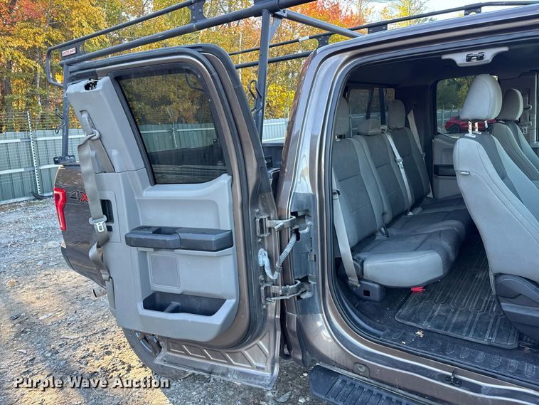 image for item YA5217 2016 Ford F150 Ext. Cab pickup truck