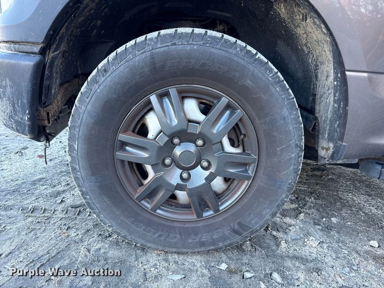 image for item YA5217 2016 Ford F150 Ext. Cab pickup truck