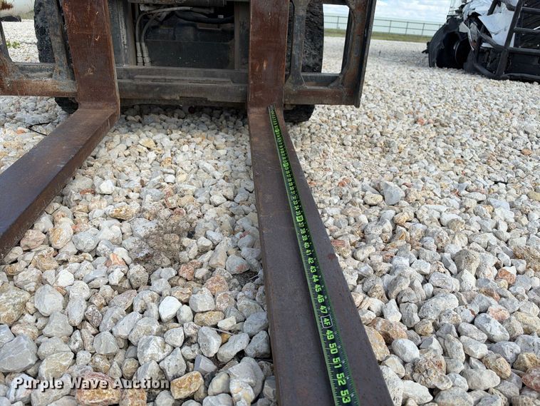 image for item YA5220 Caterpillar forklift