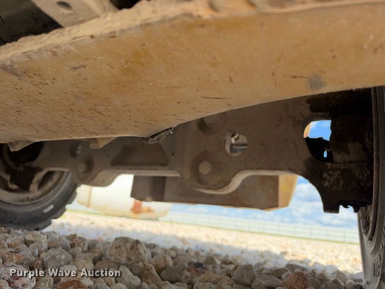 image for item YA5220 Caterpillar forklift