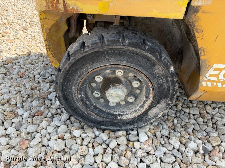 image for item YA5220 Caterpillar forklift