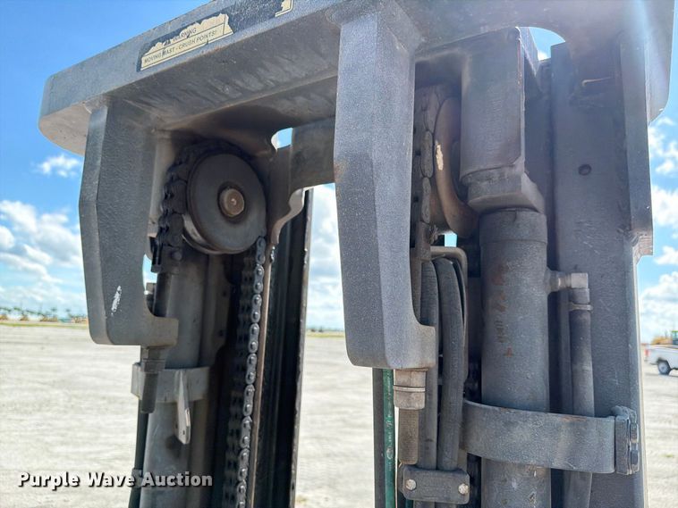 image for item YA5233 2011 Yale forklift