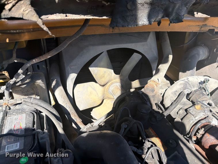image for item YA5233 2011 Yale forklift
