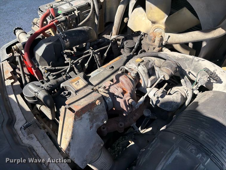 image for item YA5233 2011 Yale forklift