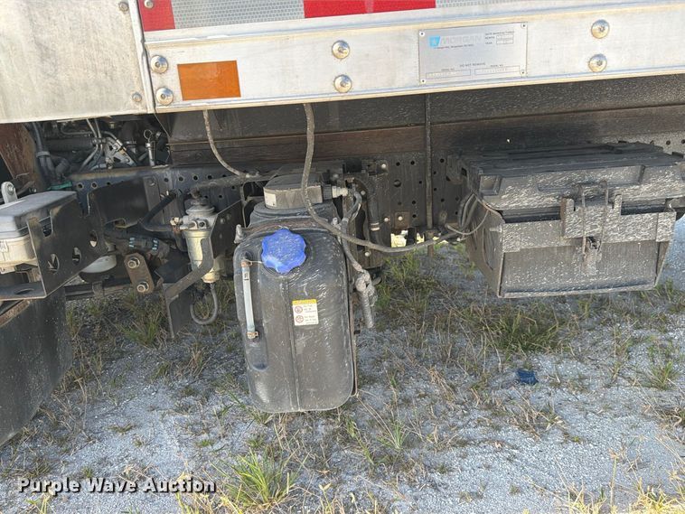 image for item YA5355 2017 Isuzu NPR box truck