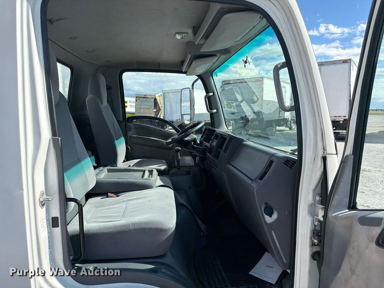image for item YA5355 2017 Isuzu NPR box truck