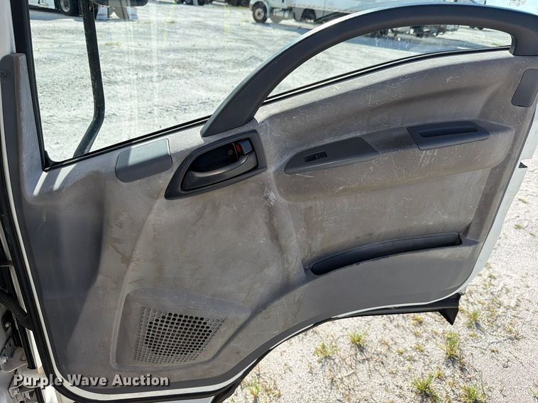 image for item YA5355 2017 Isuzu NPR box truck