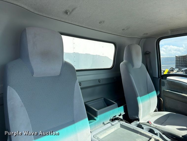 image for item YA5355 2017 Isuzu NPR box truck