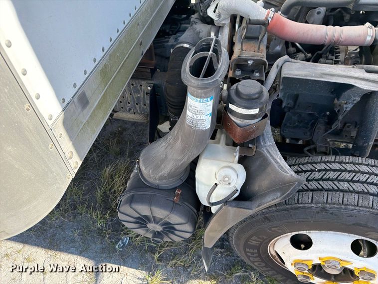 image for item YA5355 2017 Isuzu NPR box truck
