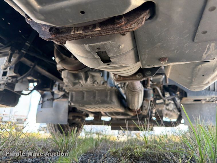 image for item YA5355 2017 Isuzu NPR box truck