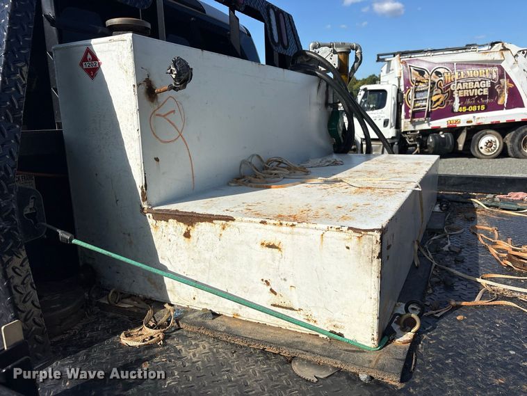 image for item YA5371 2019 Ford F350 Super Duty Crew Cab flatbed truck