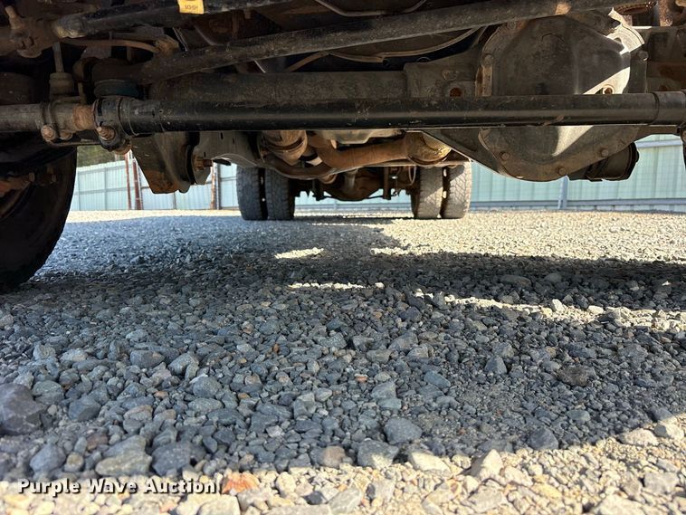 image for item YA5371 2019 Ford F350 Super Duty Crew Cab flatbed truck