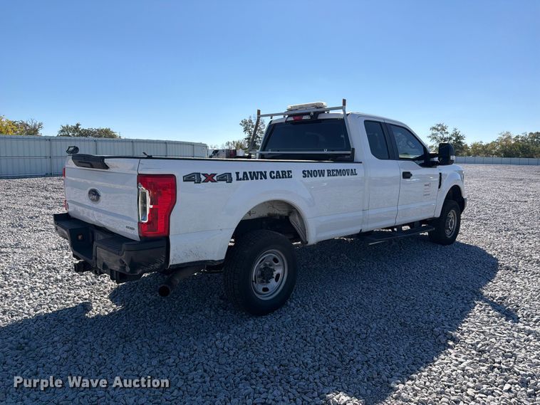 image for item YA5384 2019 Ford F250 Super Duty Ext. Cab pickup truck