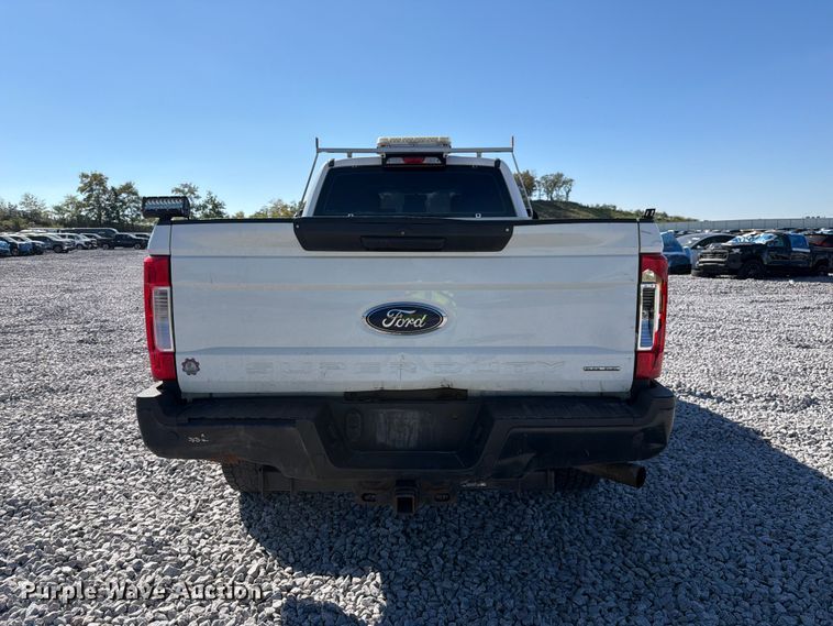 image for item YA5384 2019 Ford F250 Super Duty Ext. Cab pickup truck