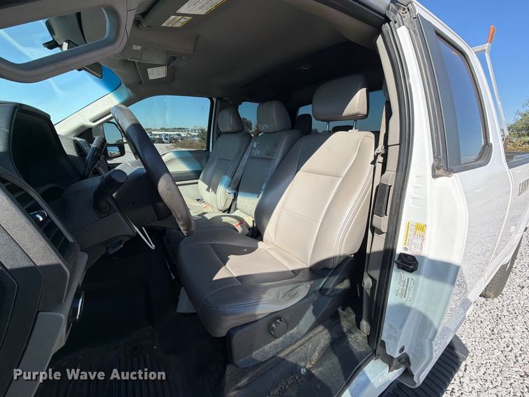 image for item YA5384 2019 Ford F250 Super Duty Ext. Cab pickup truck