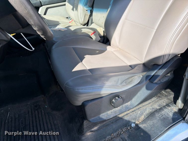 image for item YA5384 2019 Ford F250 Super Duty Ext. Cab pickup truck
