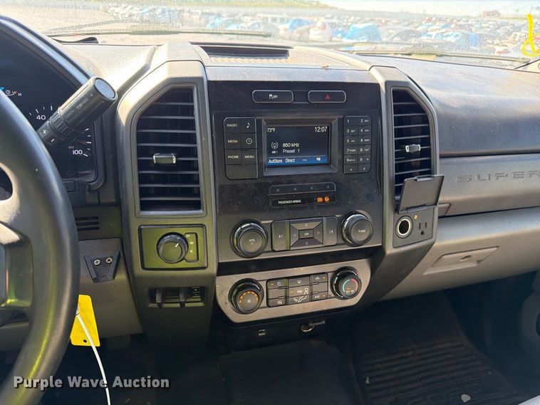 image for item YA5384 2019 Ford F250 Super Duty Ext. Cab pickup truck
