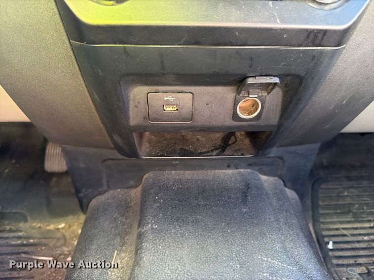 image for item YA5384 2019 Ford F250 Super Duty Ext. Cab pickup truck